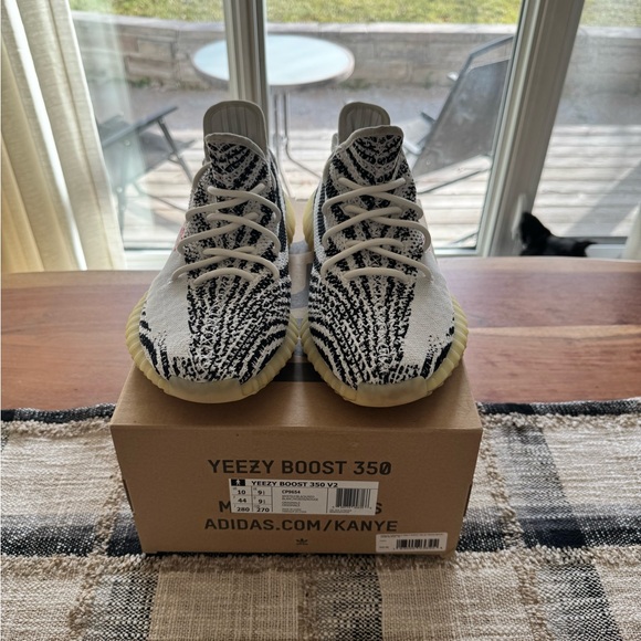 Adidas Yeezy 350 V2 “Zebra” - Picture 6 of 6